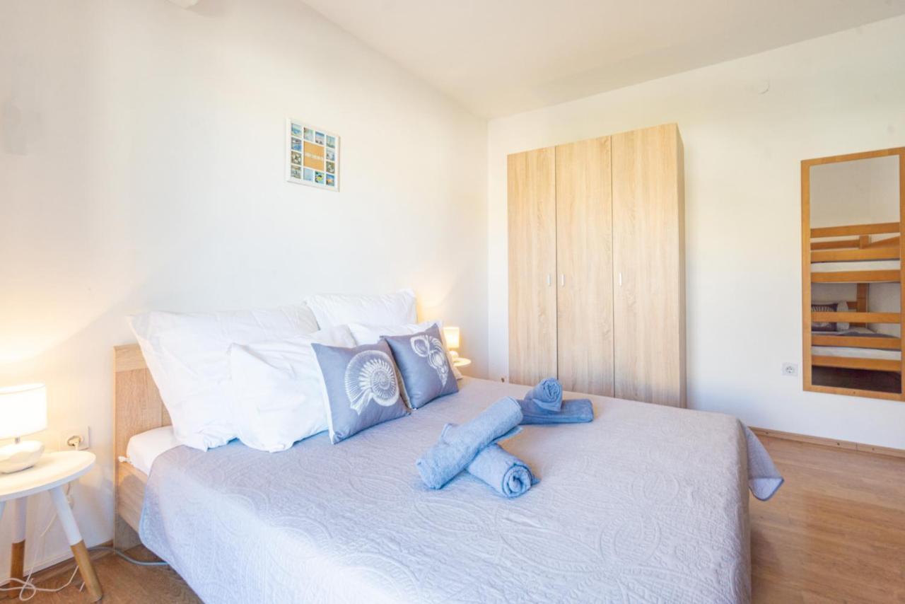 Apartment And Room Bacic Metajna Εξωτερικό φωτογραφία