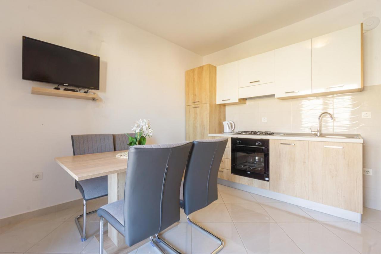 Apartment And Room Bacic Metajna Εξωτερικό φωτογραφία