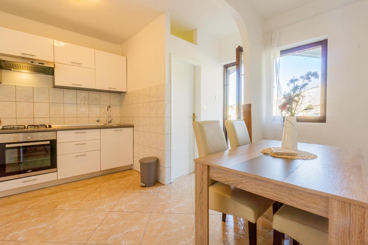 Apartment And Room Bacic Metajna Εξωτερικό φωτογραφία