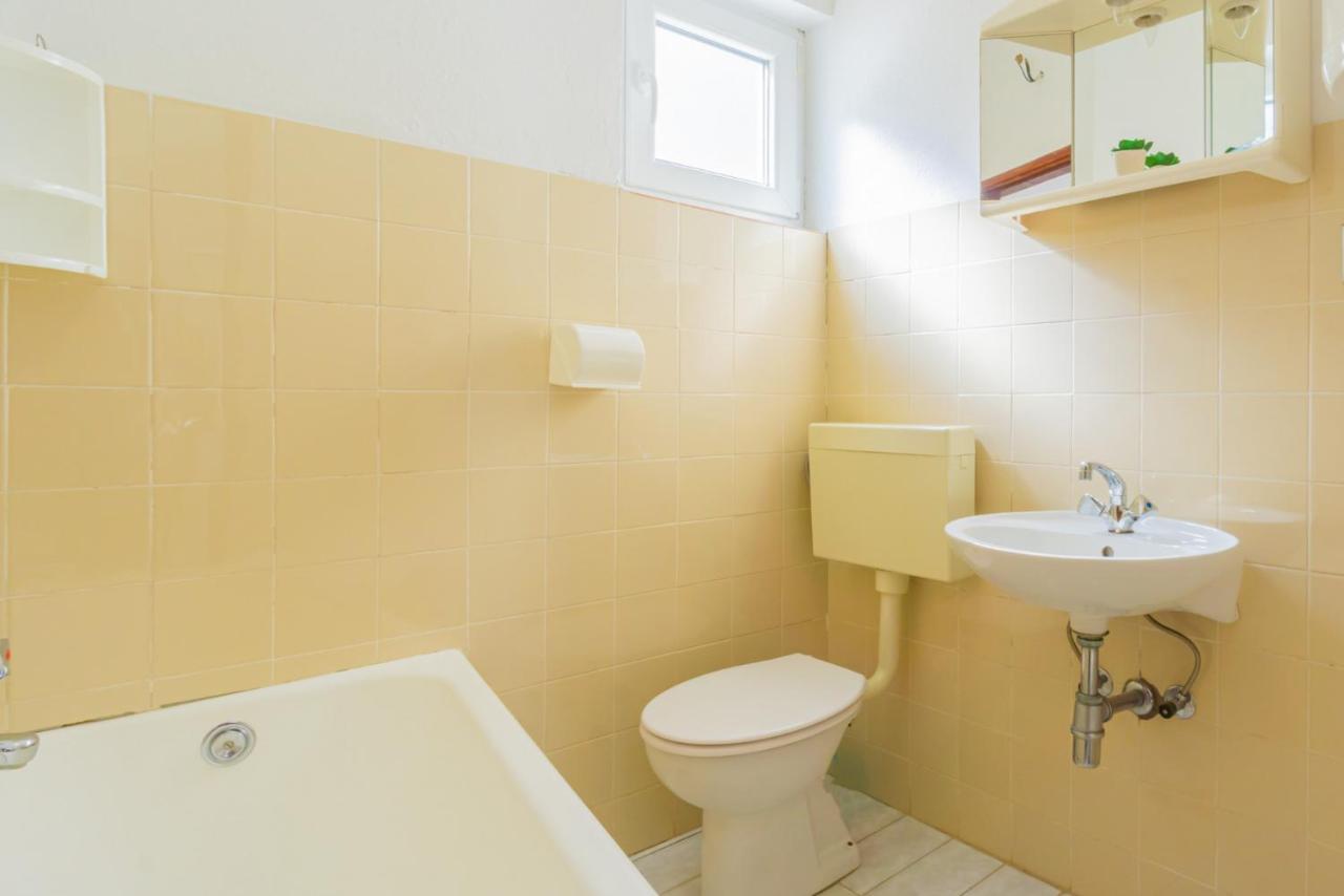 Apartment And Room Bacic Metajna Εξωτερικό φωτογραφία